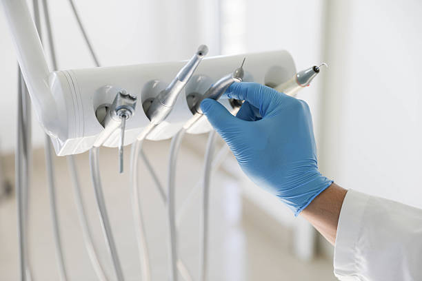 Professional Emergency Dentist technician working in Independence, IA